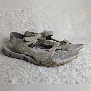 COLUMBIA Women Sandals Beige Color Size 9 Perfect For Outdoor Activities
